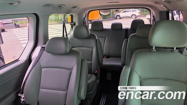 Hyundai Starex 2018 — photo 12