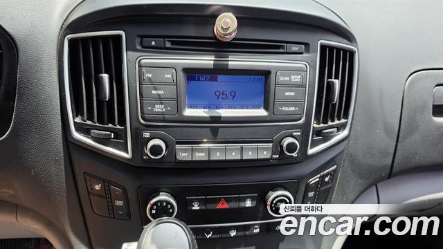 Hyundai Starex 2018 — photo 14