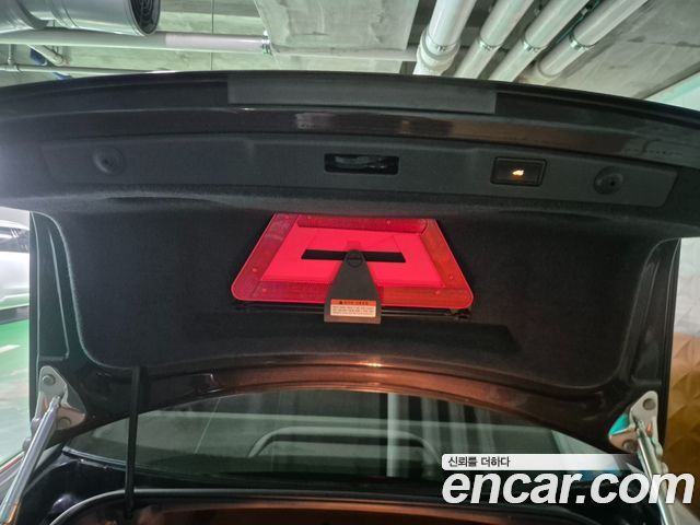 Volkswagen Phaeton 2011 — photo 19