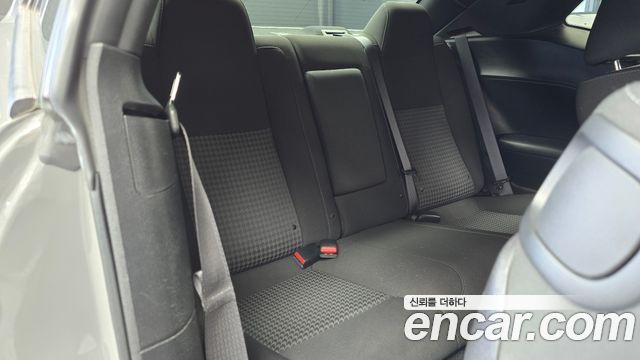 Dodge Challenger 2019 — photo 12