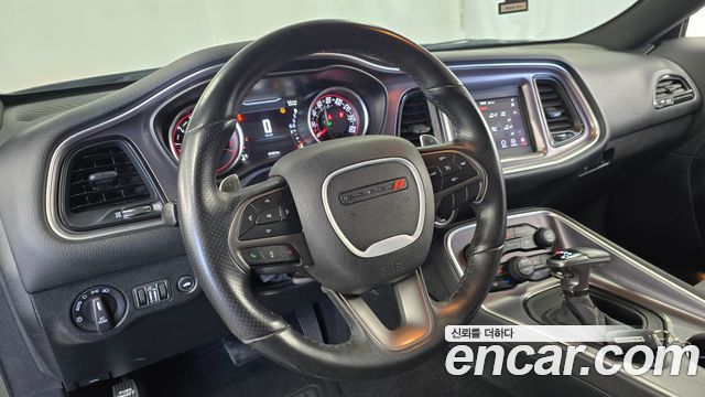 Dodge Challenger 2019 — photo 13