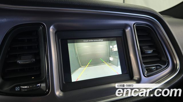 Dodge Challenger 2019 — photo 15