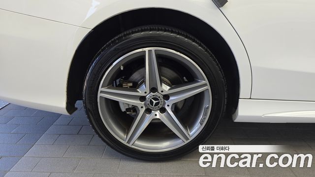 Mercedes-Benz C-Class 2018 — photo 5