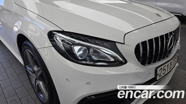 Mercedes-Benz C-Class 2018 — photo 8