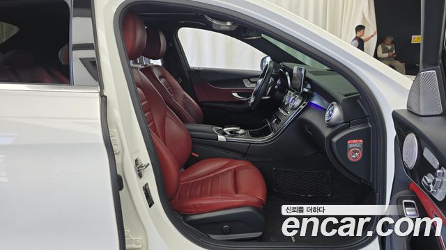 Mercedes-Benz C-Class 2018 — photo 16