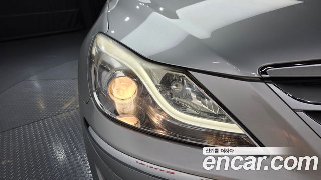 Hyundai Genesis 2013 — photo 8