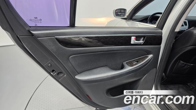 Hyundai Genesis 2013 — photo 14