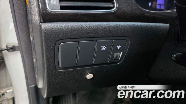 Hyundai Genesis 2013 — photo 30
