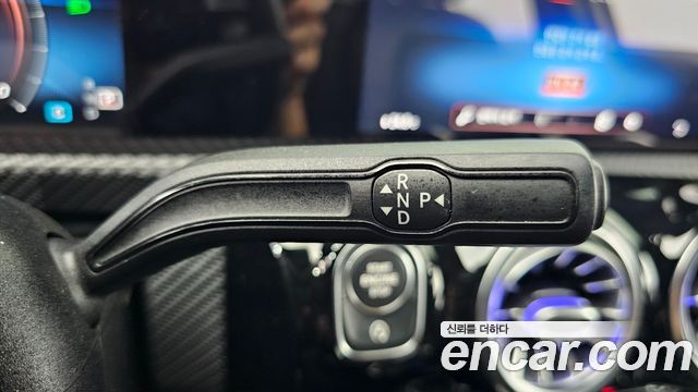 Mercedes-Benz A-Class 2020 — photo 9