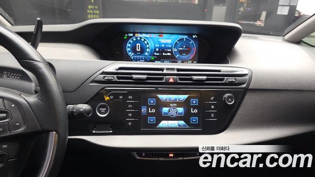 Citroën / DS C4 Picasso 2015 — photo 14