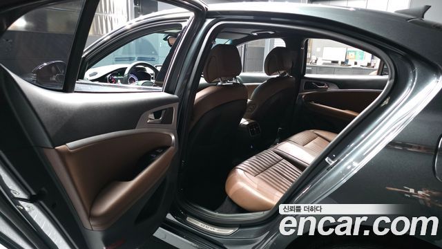 Genesis G70 2019 — photo 16