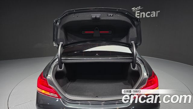 Genesis G70 2019 — photo 27