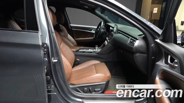 Genesis G70 2019 — photo 32