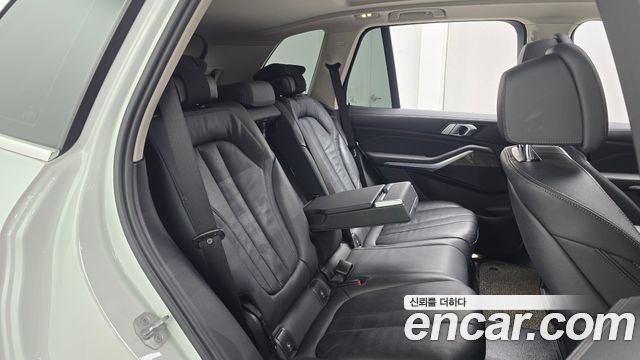 BMW X5 2021 — photo 17