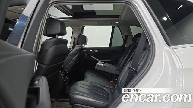 BMW X5 2021 — photo 18