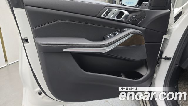 BMW X5 2021 — photo 14
