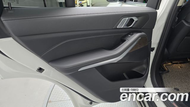 BMW X5 2021 — photo 15
