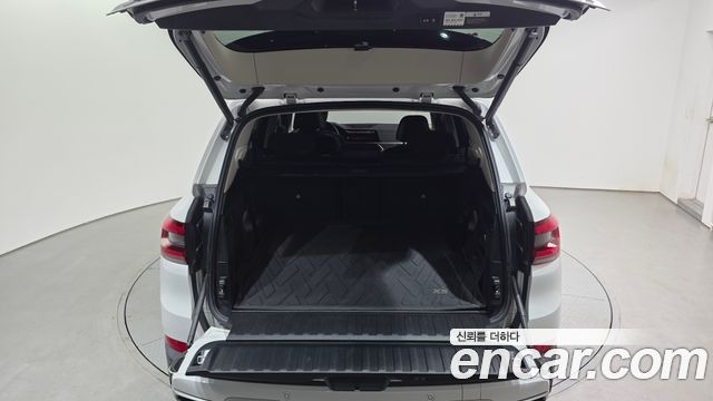 BMW X5 2021 — photo 30