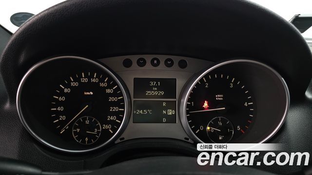 Mercedes-Benz M-class 2008 — photo 8