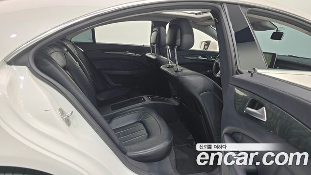 Mercedes-Benz CLS-Class 2016 — photo 11