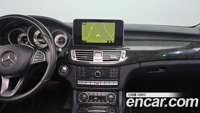 Mercedes-Benz CLS-Class 2016 — photo 13