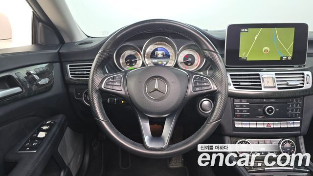 Mercedes-Benz CLS-Class 2016 — photo 14