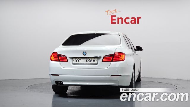 BMW 5-Series 2012 — photo 4