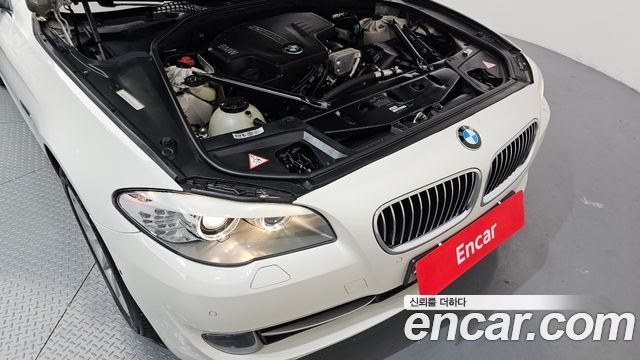 BMW 5-Series 2012 — photo 6
