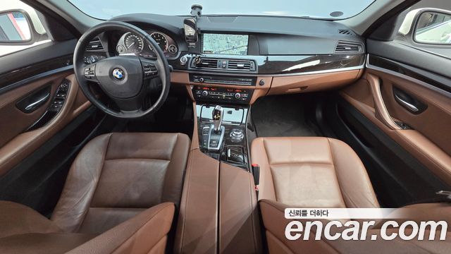 BMW 5-Series 2012 — photo 7
