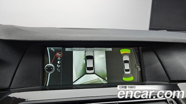 BMW 5-Series 2012 — photo 14