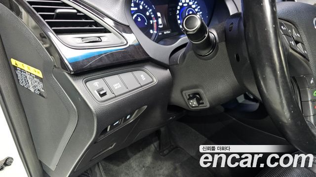 Hyundai Grandeur 2014 — photo 28