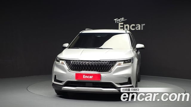 Kia Canival 2022 — photo 3