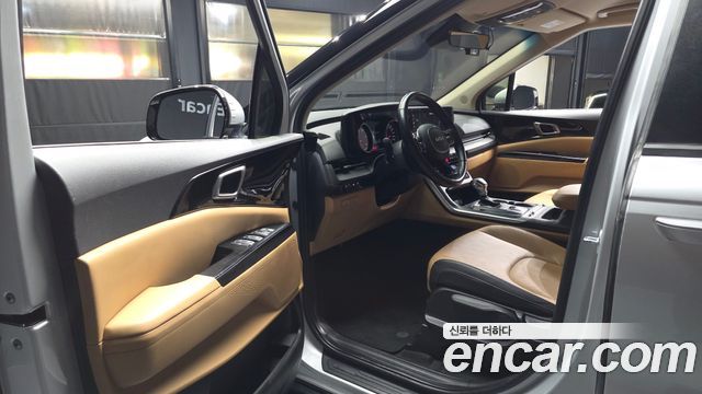 Kia Canival 2022 — photo 10