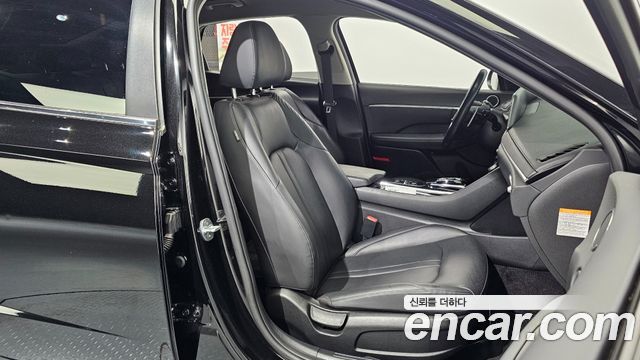 Hyundai Sonata 2021 — photo 16