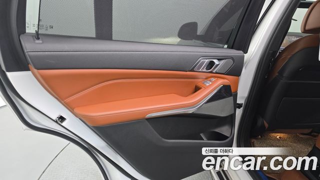 BMW X7 2020 — photo 15