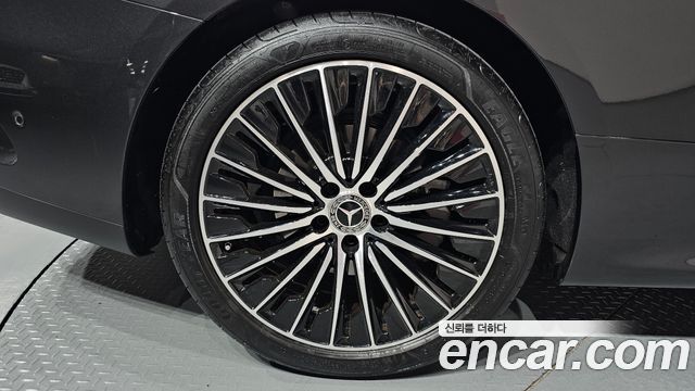 Mercedes-Benz CLE-Class 2025 — photo 7