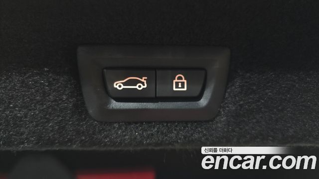 BMW 7-Series 2021 — photo 23