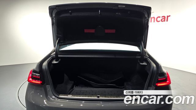 BMW 7-Series 2021 — photo 24