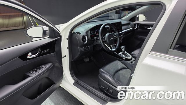 Kia K3 2022 — photo 13