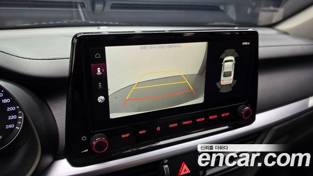 Kia K3 2022 — photo 21
