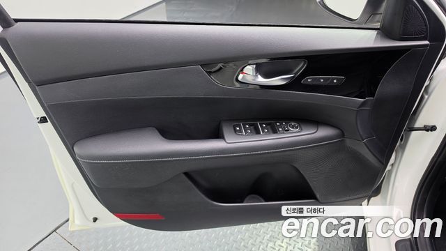 Kia K3 2022 — photo 14