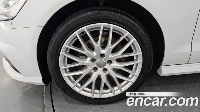 Audi A6 2018 — photo 5