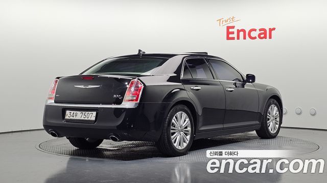 Chrysler 300C 2014 — photo 2