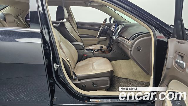 Chrysler 300C 2014 — photo 11