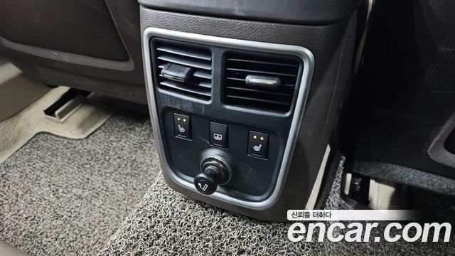 Chrysler 300C 2014 — photo 18