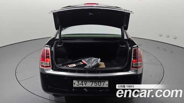 Chrysler 300C 2014 — photo 20