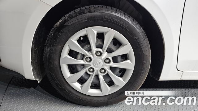 Kia K3 2021 — photo 5