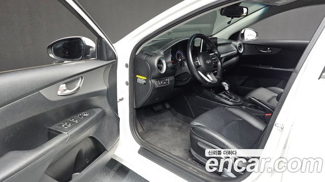 Kia K3 2021 — photo 13