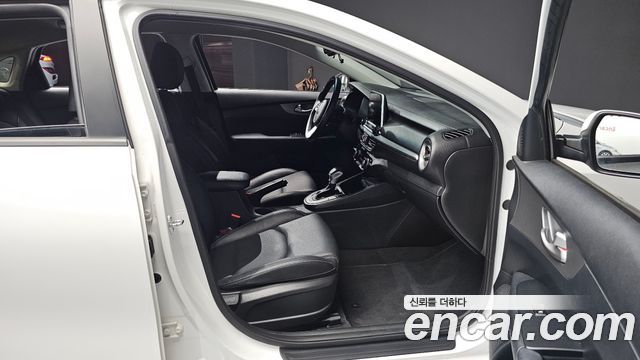 Kia K3 2021 — photo 16