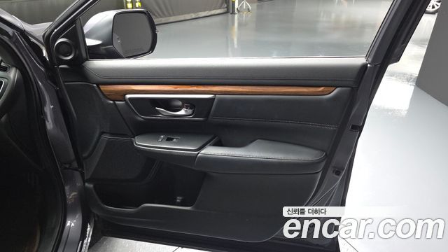 Honda CR-V 2019 — photo 14